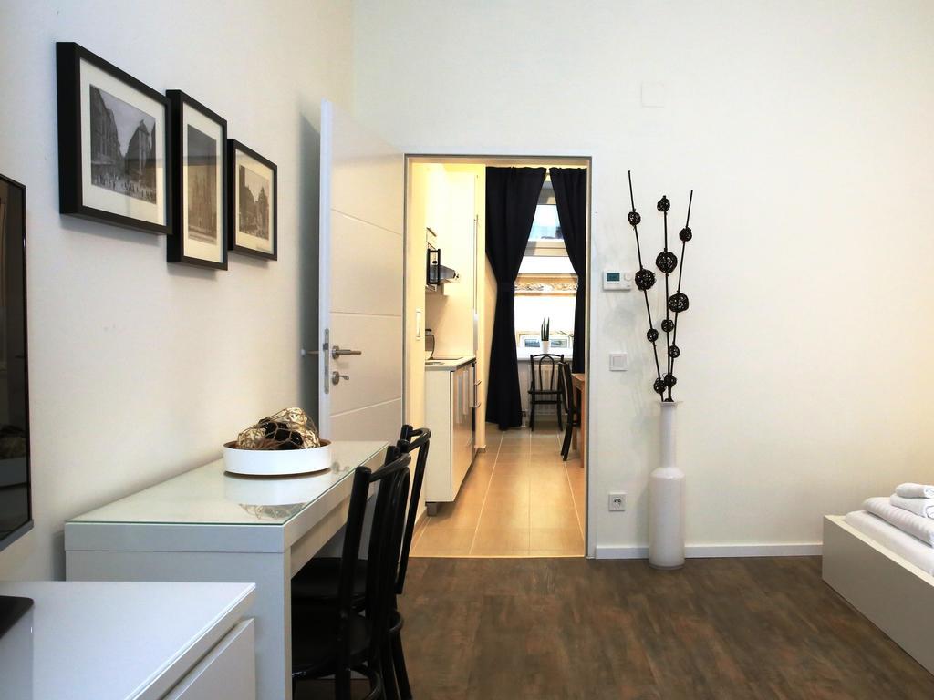 Flatprovider Comfort Eduard Apartment - Contactless Check In فيينا الغرفة الصورة