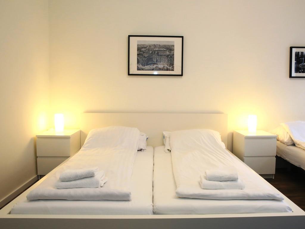Flatprovider Comfort Eduard Apartment - Contactless Check In فيينا الغرفة الصورة