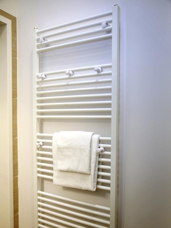 Flatprovider Comfort Eduard Apartment - Contactless Check In فيينا الغرفة الصورة