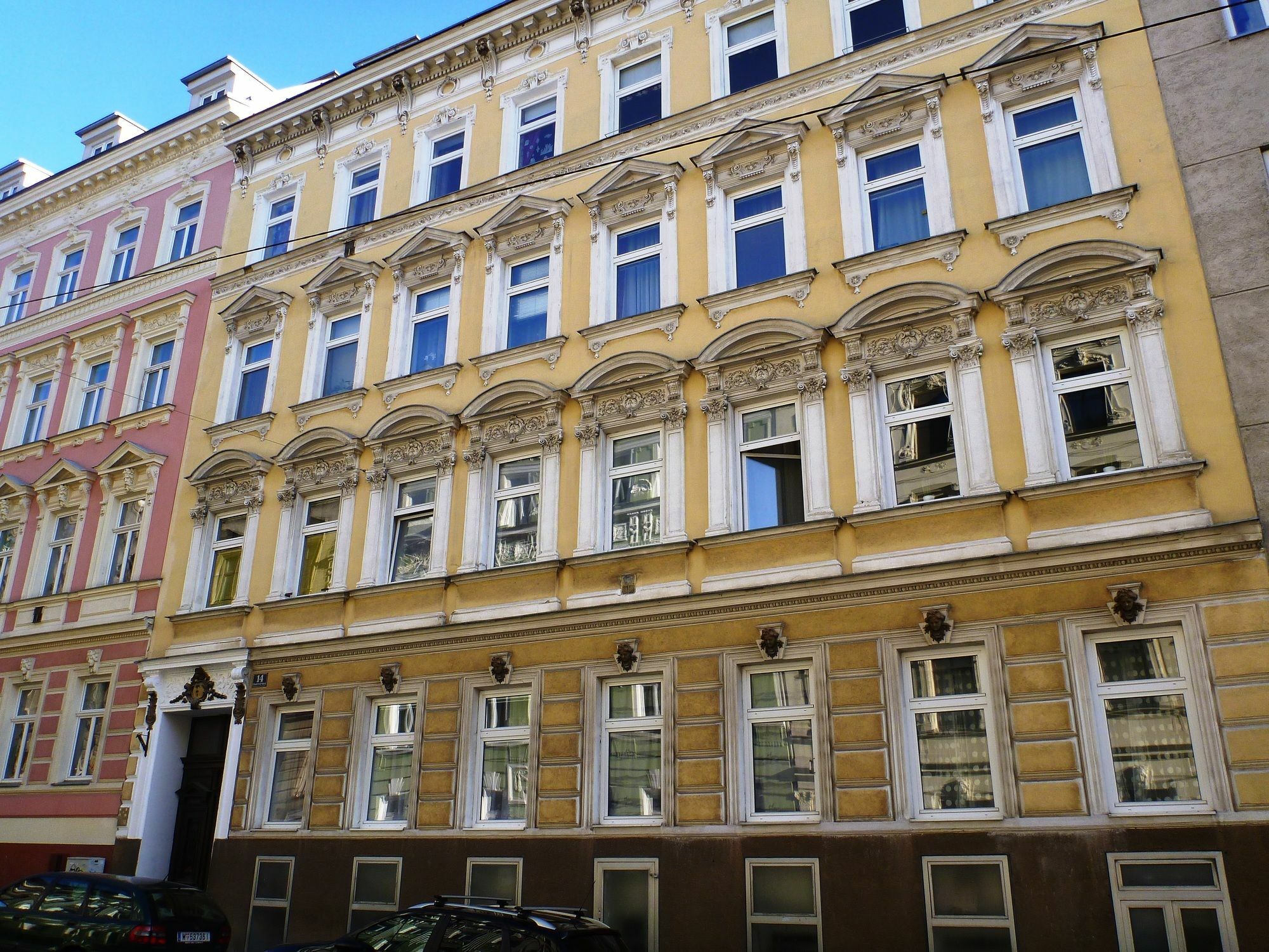 Flatprovider Comfort Eduard Apartment - Contactless Check In فيينا المظهر الخارجي الصورة