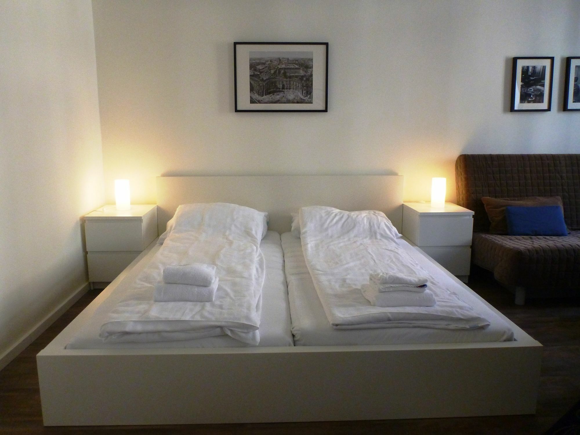 Flatprovider Comfort Eduard Apartment - Contactless Check In فيينا المظهر الخارجي الصورة